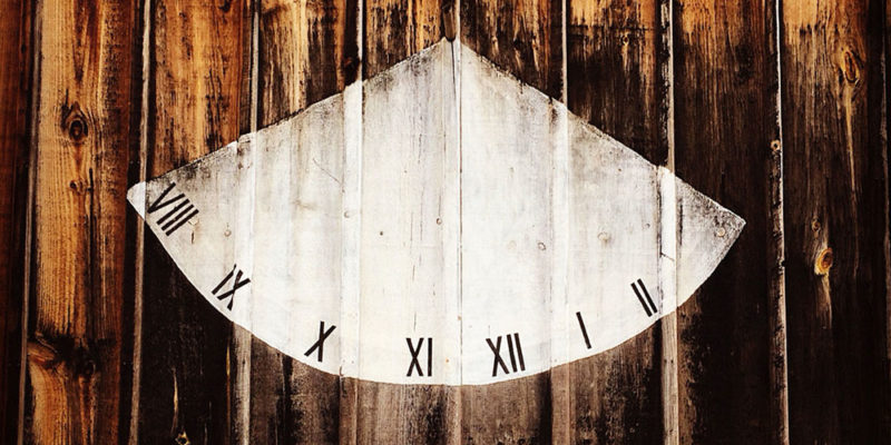 umills sundial clock