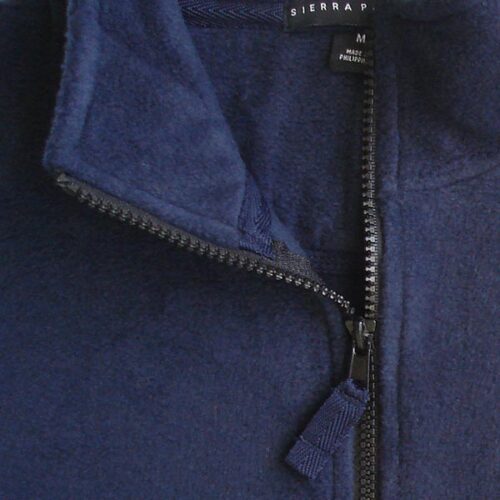 UMH fleece vest collar detail